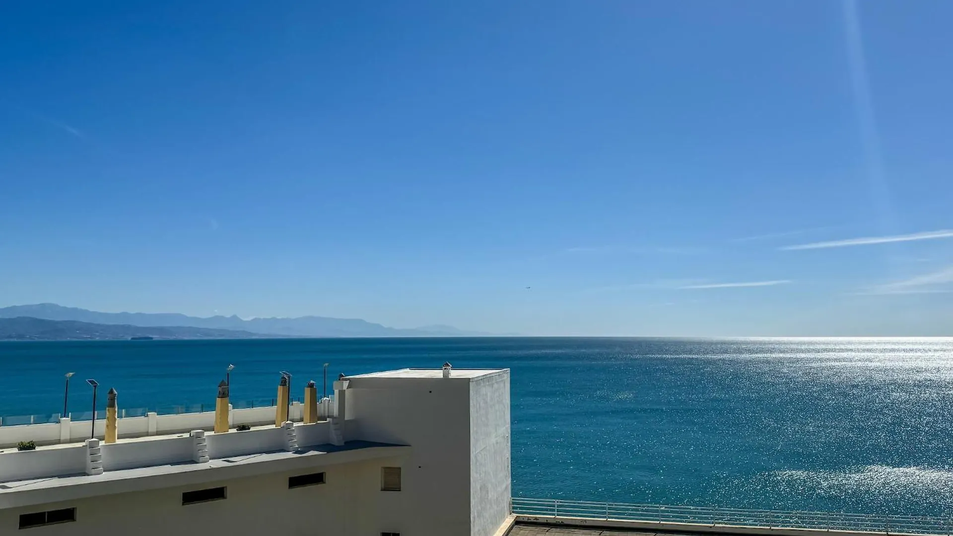 Sea-View Apartment With Balcony Τορρεμολίνος