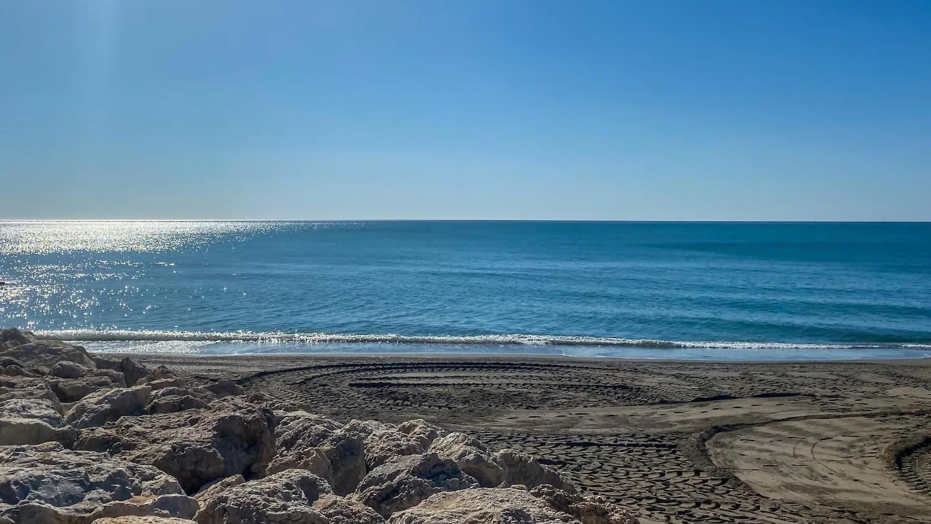 Sea-View Apartment With Balcony Τορρεμολίνος 0*,